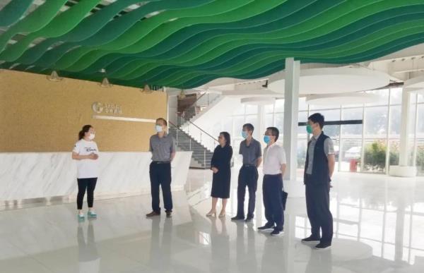 北京市农村农业局人才处处长付鹏一行赴北京吉奥集团旗下京承号植物工厂考察交流